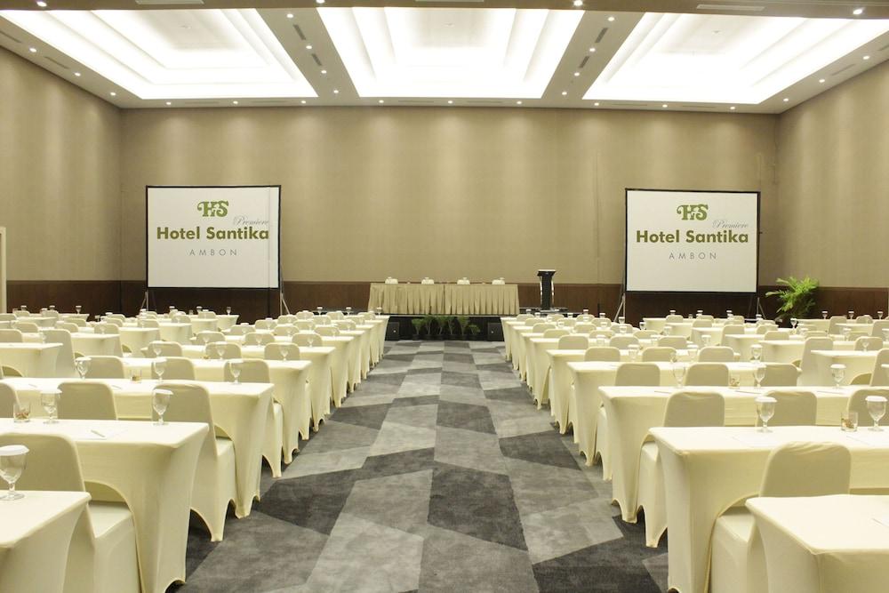 Hotel Santika Premiere アンボン エクステリア 写真